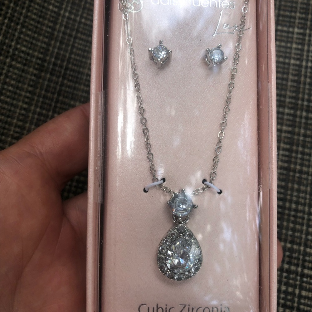 Daisy Fuentes Cubic Zirconia Silver Jewelry Set